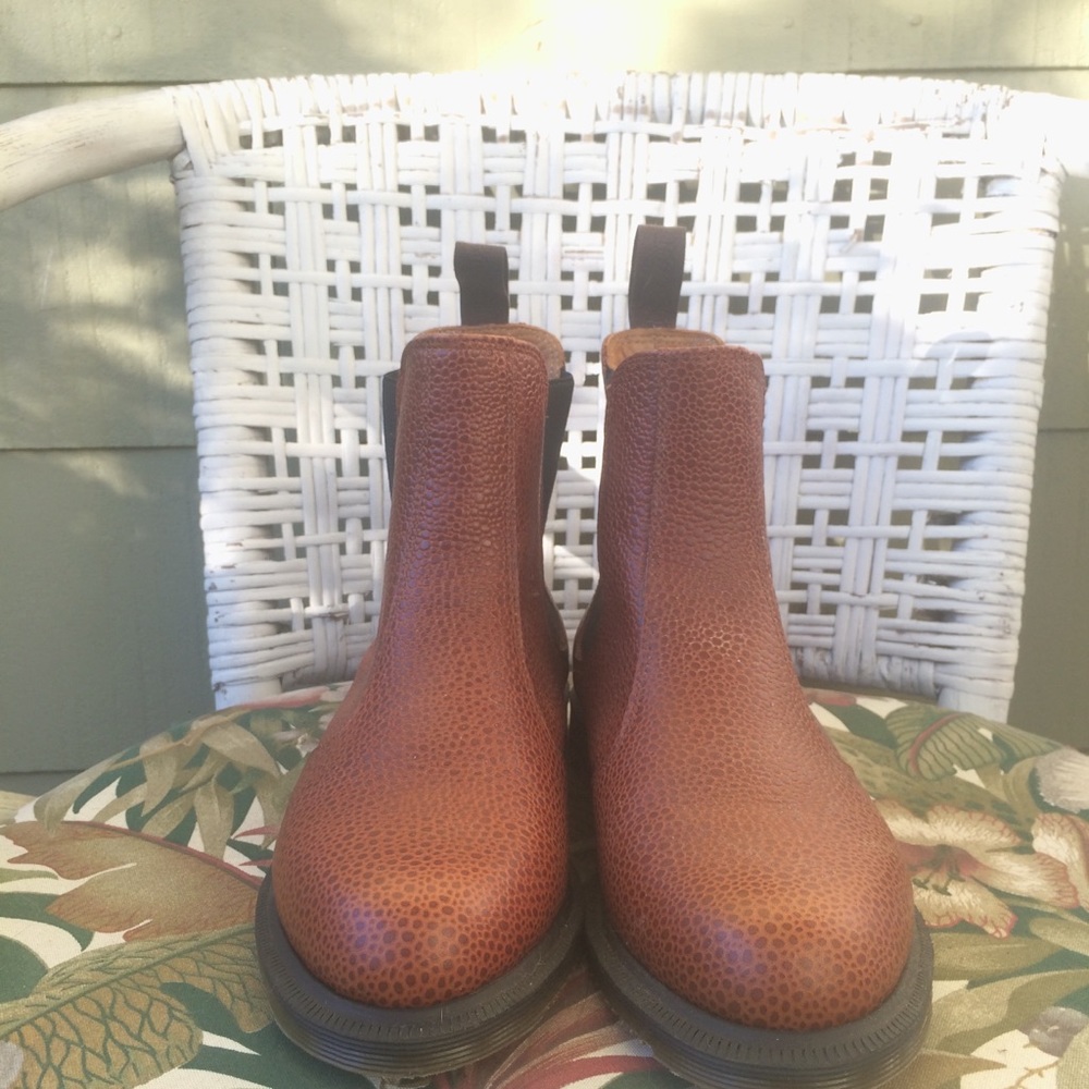 Dr. Martens flora boots